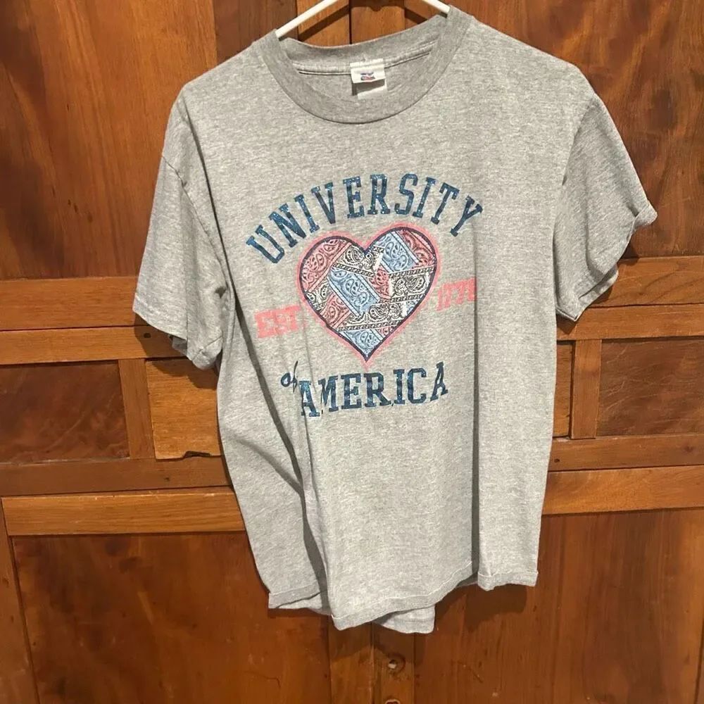 Hanes tshirt short sleeve Americana size large